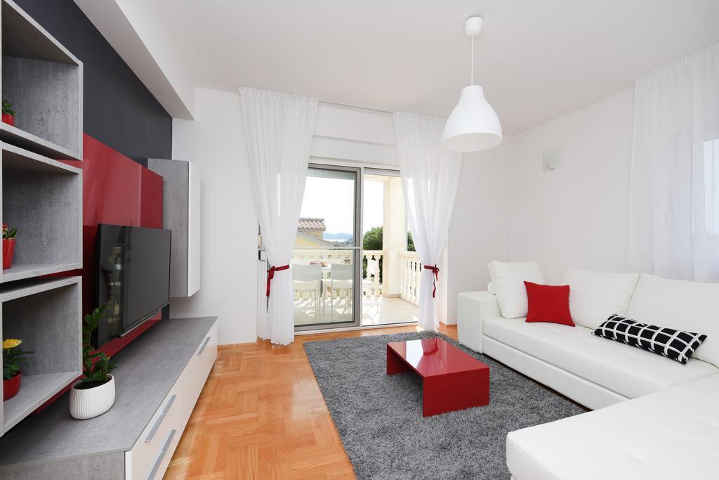Rusula Apartment